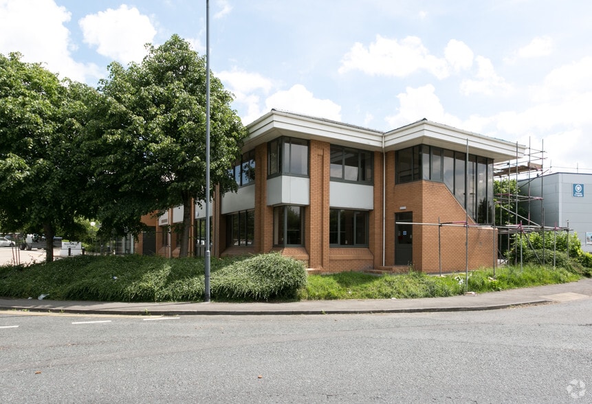 Lime Kiln Clos, Stoke Gifford to rent - Building Photo - Image 3 of 4