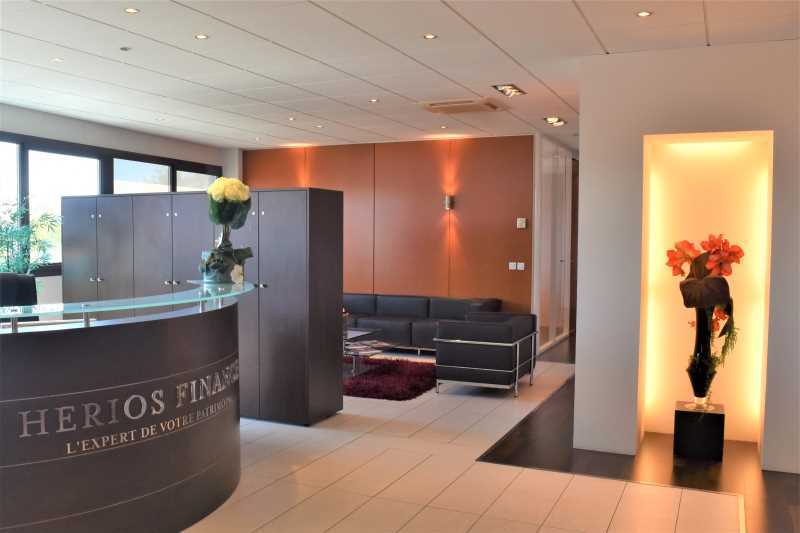 6 Chemin Des Cuers, Dardilly for sale - Lobby - Image 3 of 11