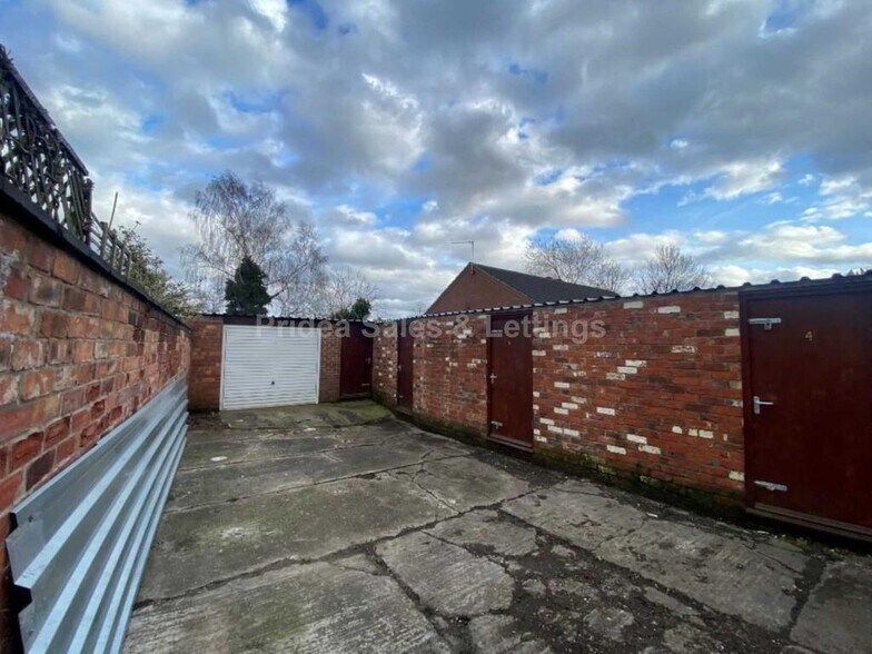 2-6 Sewells Walk, Lincoln for sale - Building Photo - Image 1 of 1