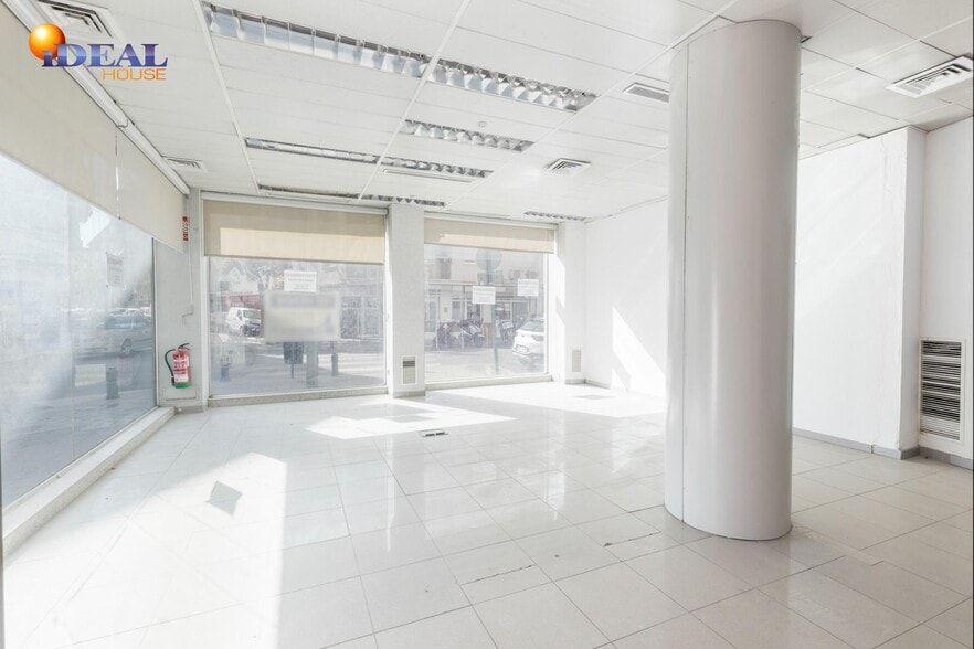 Retail in Granada for sale - Interior Photo - Image 3 of 25