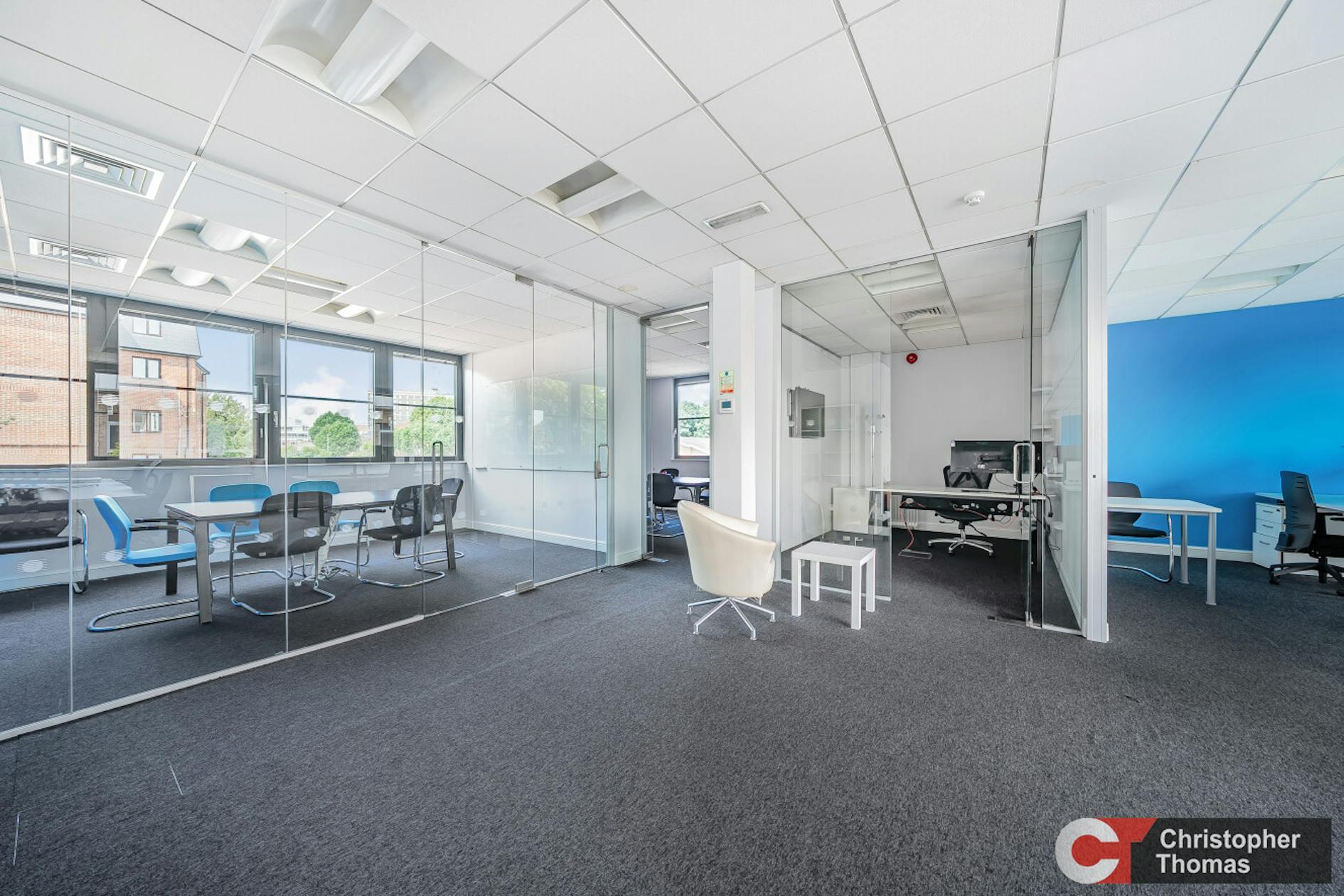 1 Station Appr, Staines for rent Interior Photo- Image 1 of 6