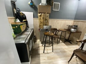 Retail in Barcelona, Barcelona to rent Interior Photo- Image 2 of 5