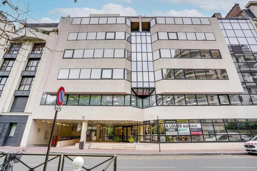 123 Rue Jules Guesde, Levallois-Perret to rent - Building Photo - Image 1 of 20