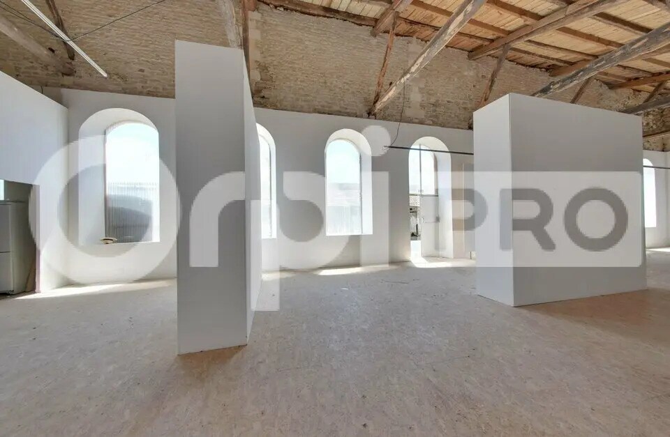 Retail in Saint-Martin-de-Ré for sale Building Photo- Image 1 of 7
