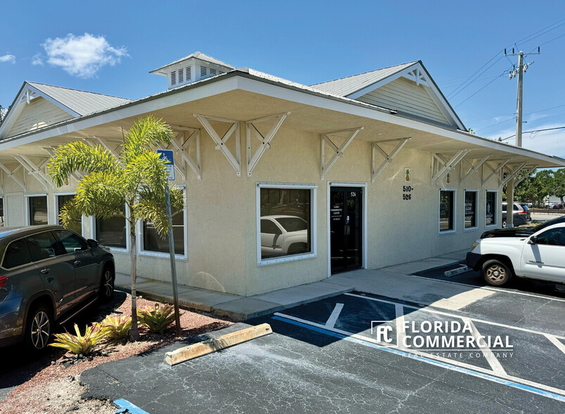 510-526 SE Dixie Hwy, Stuart, FL for rent - Building Photo - Image 1 of 17