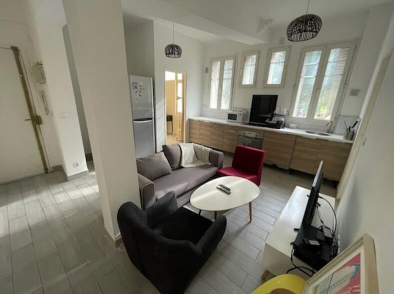 Office in Issy-les-Moulineaux to rent - Interior Photo - Image 1 of 10