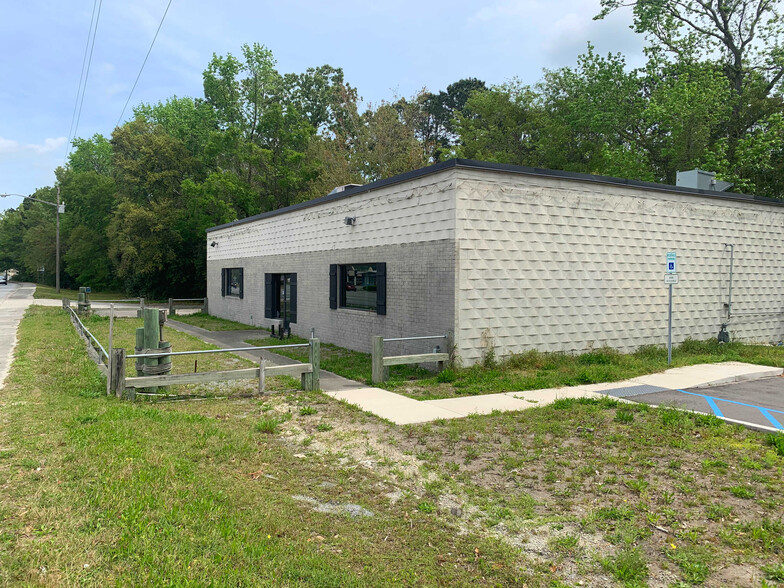 113-119 S Goose Creek Blvd, Goose Creek, SC for sale - Building Photo - Image 1 of 1