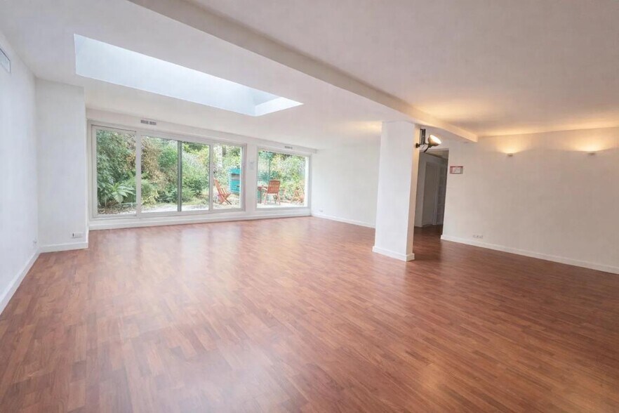 12 Avenue Jean Jaurès, Montrouge for sale - Building Photo - Image 3 of 7