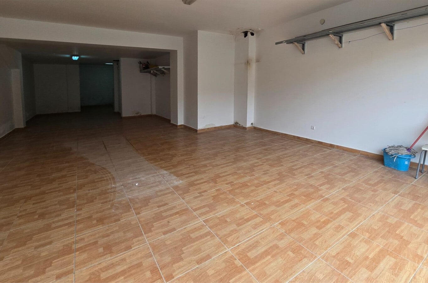 Caldes de Montbui, BAR 08140 - Unit - -  - Interior Photo - Image 1 of 9