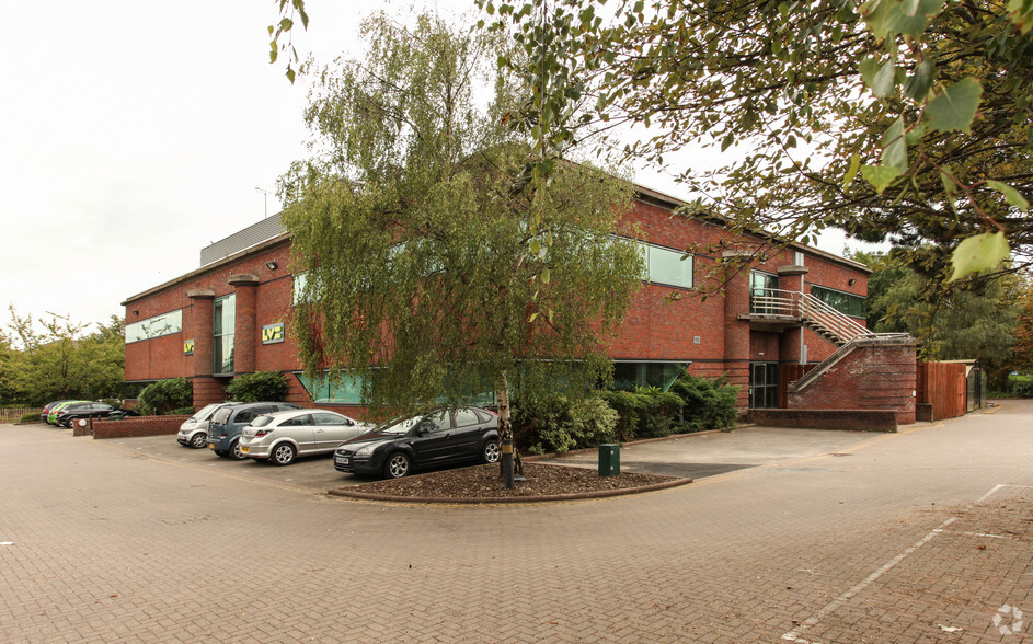 Aztec West Business Park, Almondsbury for rent - Primary Photo - Image 1 of 3