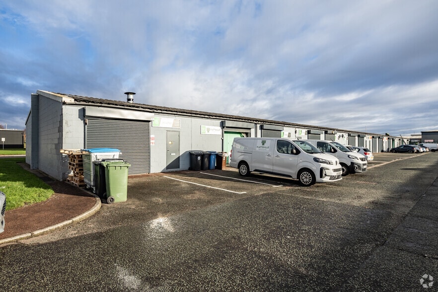 Spindus Rd, Liverpool to rent - Primary Photo - Image 2 of 27