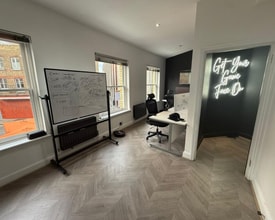 27 Holywell Row, London to rent Interior Photo- Image 2 of 3