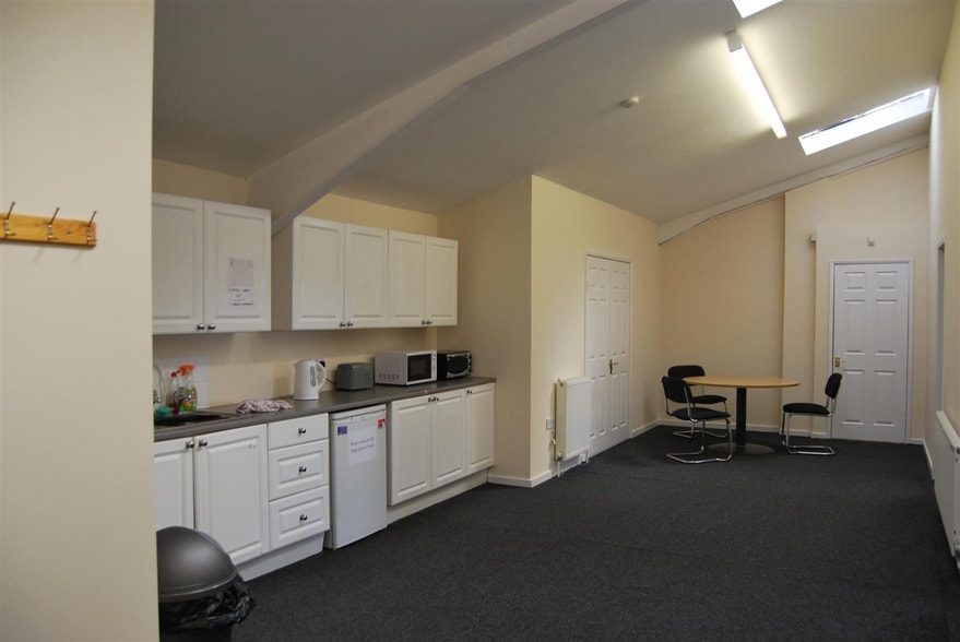 Rawreth Ln, Rayleigh to rent - Interior Photo - Image 2 of 2