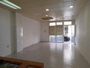 Retail in Sant Just Desvern, Barcelona to rent Interior Photo- Image 1 of 6