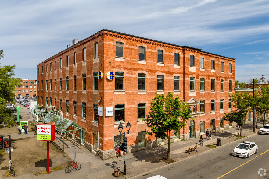 4115 Rue Ontario E, Montréal, QC for rent - Primary Photo - Image 1 of 6