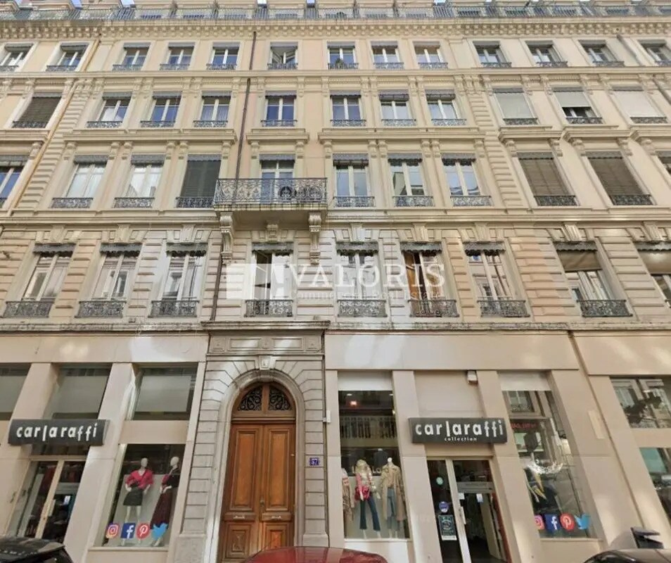 Office in Lyon to rent Building Photo- Image 1 of 7