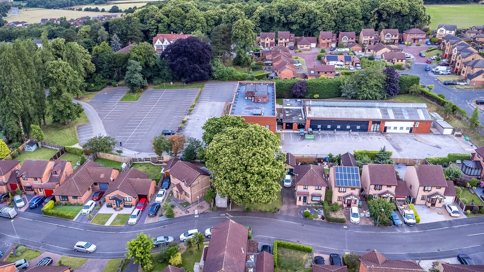 Carlton Rd, Worksop to rent - Aerial - Image 3 of 5