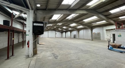 Black Bourton Rd, Carterton to rent Interior Photo- Image 2 of 3