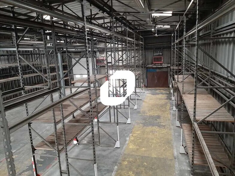 Office in Coignières to rent - Interior Photo - Image 2 of 5