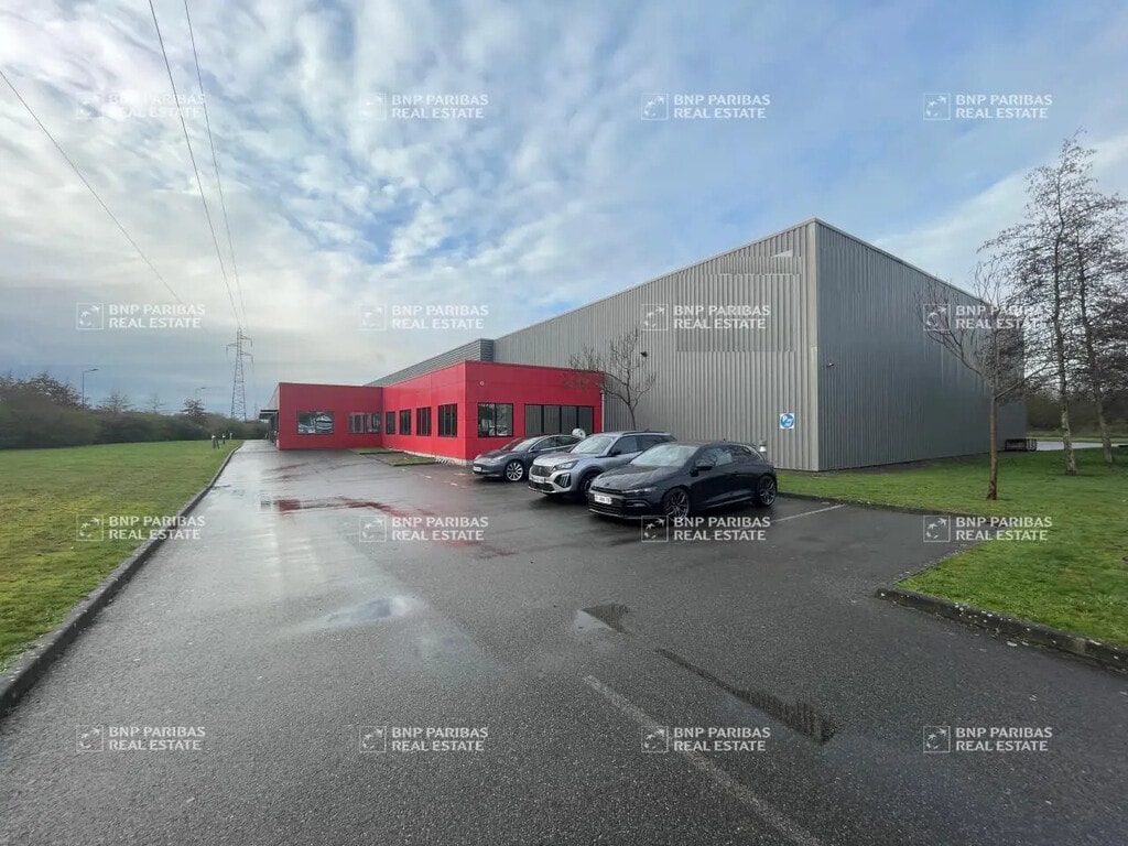 Location Local d'activités 3 010 m² - Photo 1