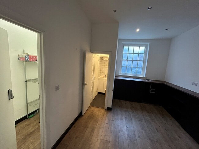 More details for 8 Bell Lane, London - Retail to Rent