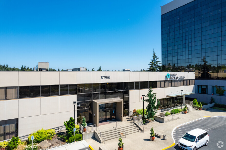 17900 International Blvd, Seatac, WA for rent - Building Photo - Image 1 of 7