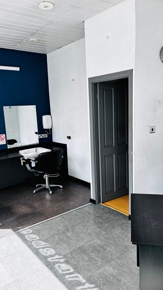 46 Holburn St, Aberdeen to rent - Building Photo - Image 3 of 9