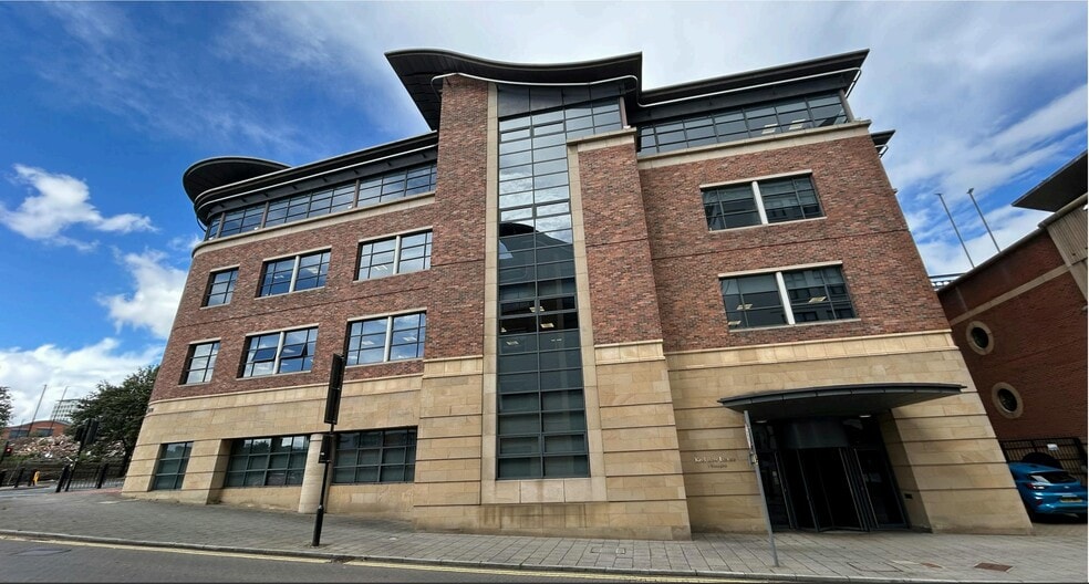 1 Sandgate, Newcastle Upon Tyne to rent - Building Photo - Image 2 of 18