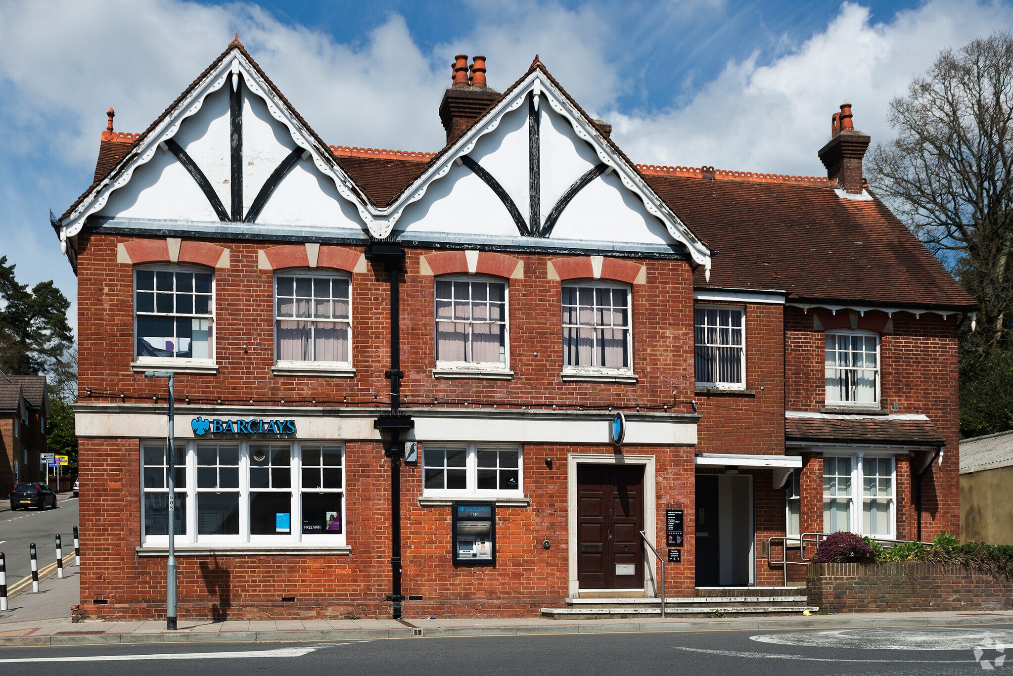46 High St, Heathfield to rent Primary Photo- Image 1 of 5