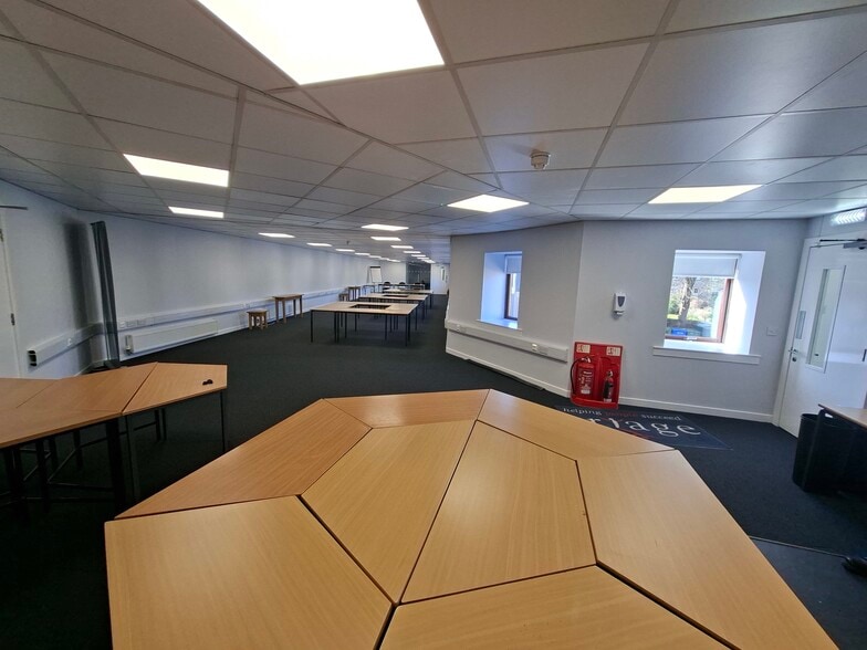 Livilands Ln, Stirling to rent - Building Photo - Image 3 of 3