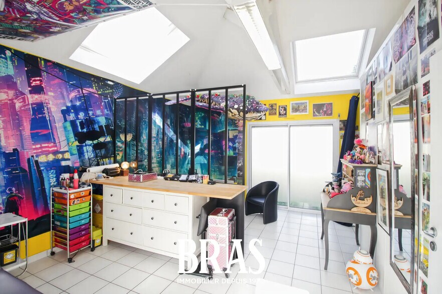 Retail in La Chapelle-sur-Erdre to rent - Interior Photo - Image 2 of 3