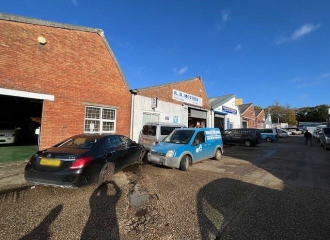 10 Allens Ln, Poole to rent - Building Photo - Image 3 of 5