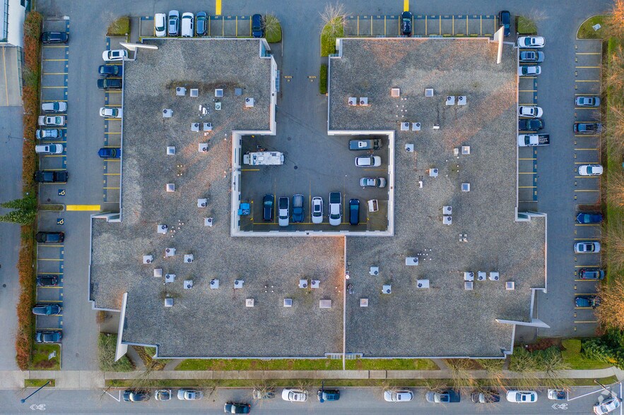 828 Harbourside Dr, North Vancouver, BC for sale - Building Photo - Image 1 of 1