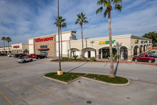 More details for 961 Nasa Pky, Houston, TX - Retail to Rent
