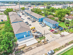 1318 Avenue A, South Houston, TX for sale Primary Photo- Image 1 of 41