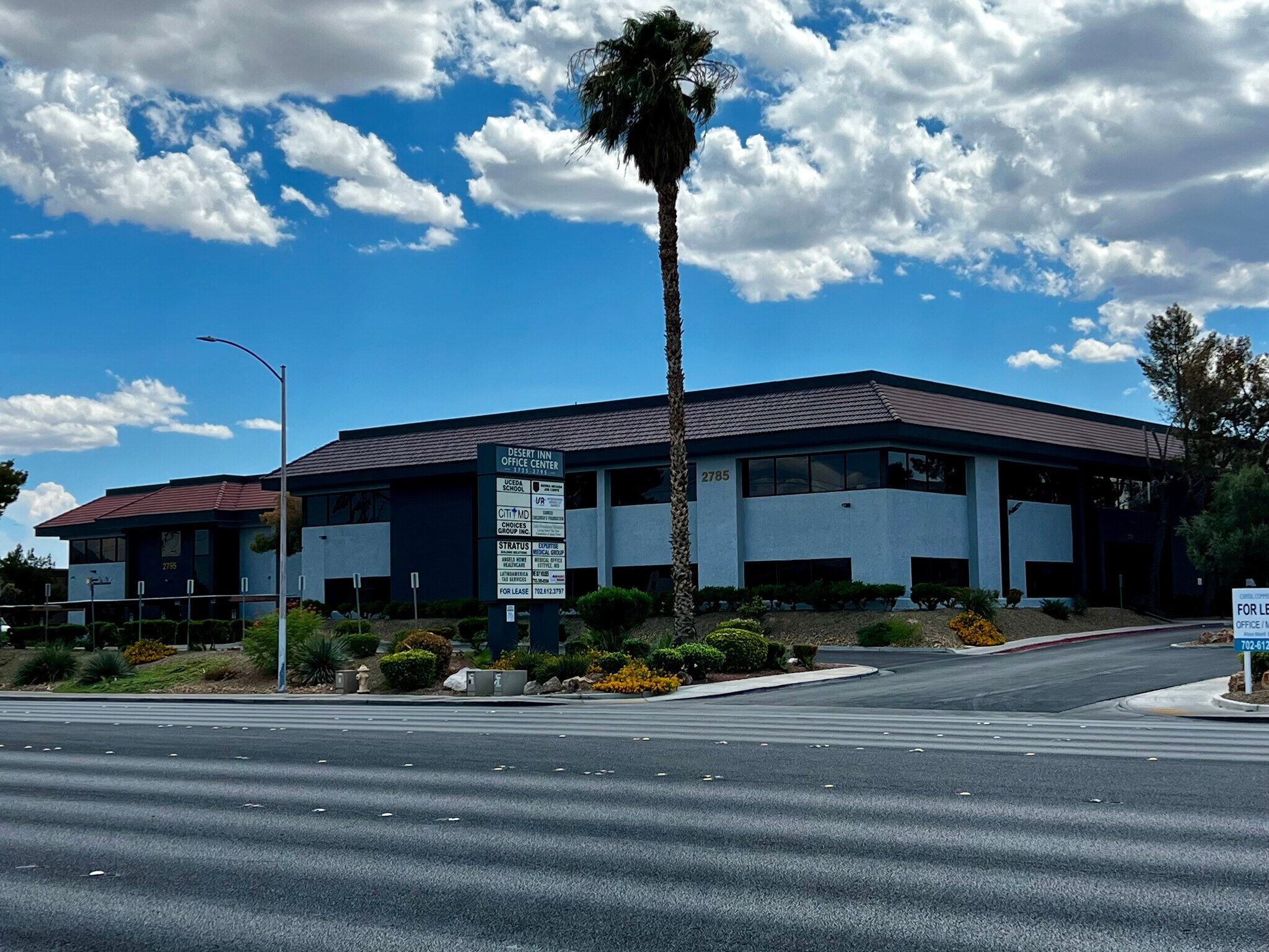 2755-2795 E Desert Inn Rd, Las Vegas, NV to rent Primary Photo- Image 1 of 11