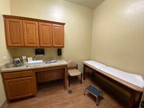 1809-1813 Hinkle Dr, Denton, TX to rent Interior Photo- Image 2 of 5