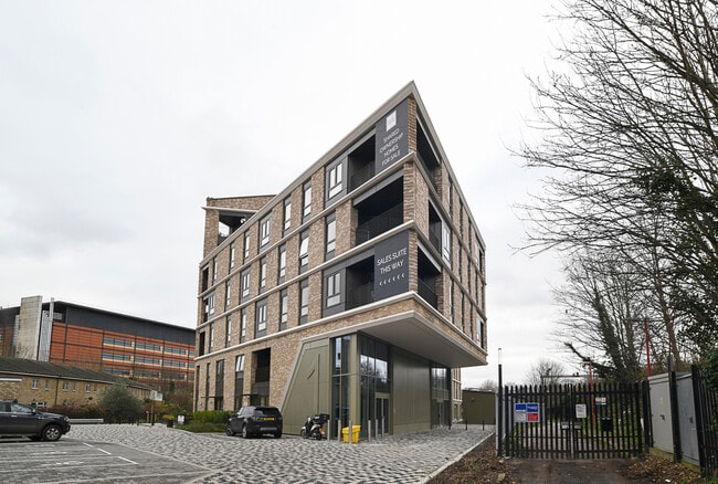 More details for 1 Silver Rd, London - Retail to Rent