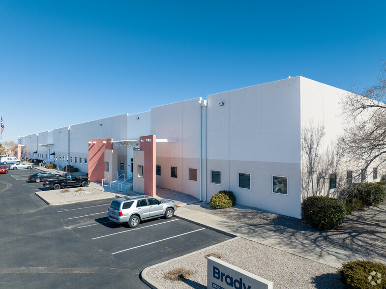 8600 San Mateo Blvd NE, Albuquerque, NM for sale - Primary Photo - Image 1 of 1