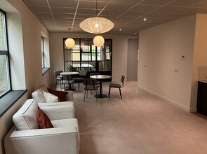 6-7 Beck Ct, Cardiff to rent Interior Photo- Image 2 of 2
