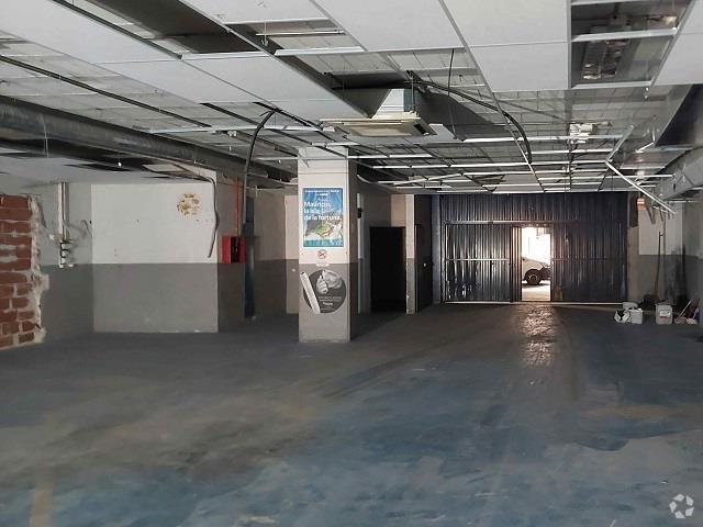 Madrid, MAD 28031 - - - Interior Photo - Image 1 of 5