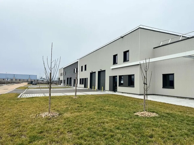 Location Local d'activités 235 m²