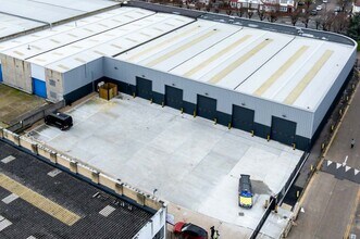 Streatham Rd, Mitcham to rent Building Photo- Image 1 of 5