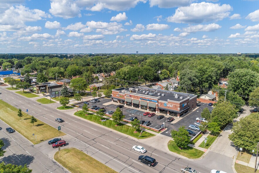 30252-30278 Woodward Ave, Royal Oak, MI for sale - Building Photo - Image 1 of 1