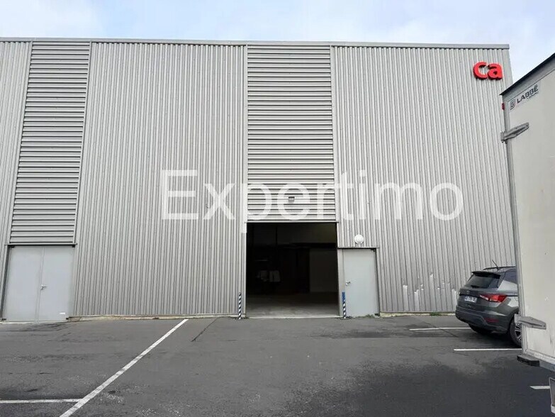 Industrial in Saint-Denis to rent - Building Photo - Image 2 of 9