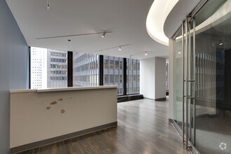 233 N Michigan Ave, Chicago, IL for rent Interior Photo- Image 1 of 5