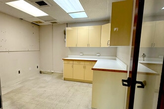 119 Merchant St, Honolulu, HI to rent Interior Photo- Image 2 of 4