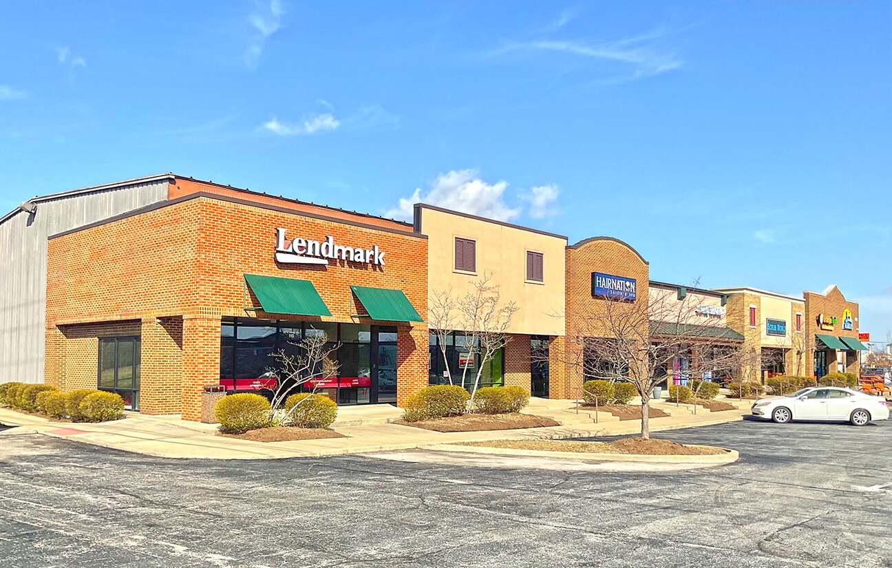 152 W Tiverton Way, Lexington, KY for sale Building Photo- Image 1 of 1