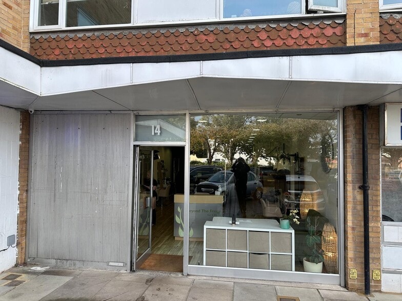 14 The Av, Gosport to rent - Building Photo - Image 1 of 3