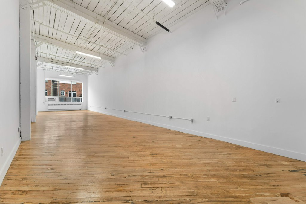 276 Carlaw Av, Toronto, ON to rent Interior Photo- Image 1 of 4